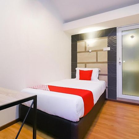 Oyo 1023 La Mirina Boutique Inn Екстериор снимка