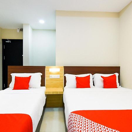 Oyo 1023 La Mirina Boutique Inn Екстериор снимка