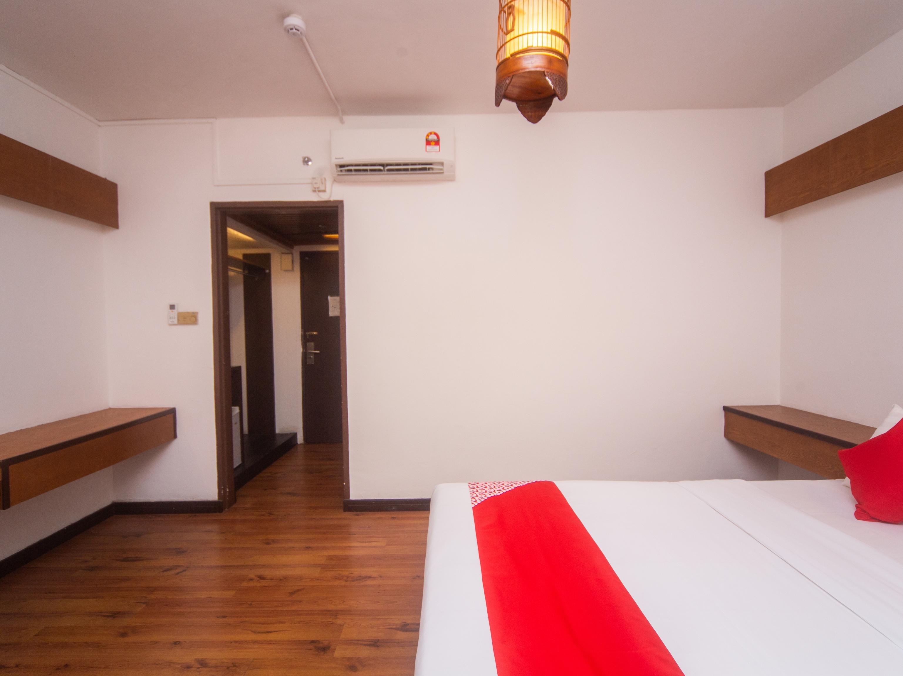 Oyo 1023 La Mirina Boutique Inn Екстериор снимка