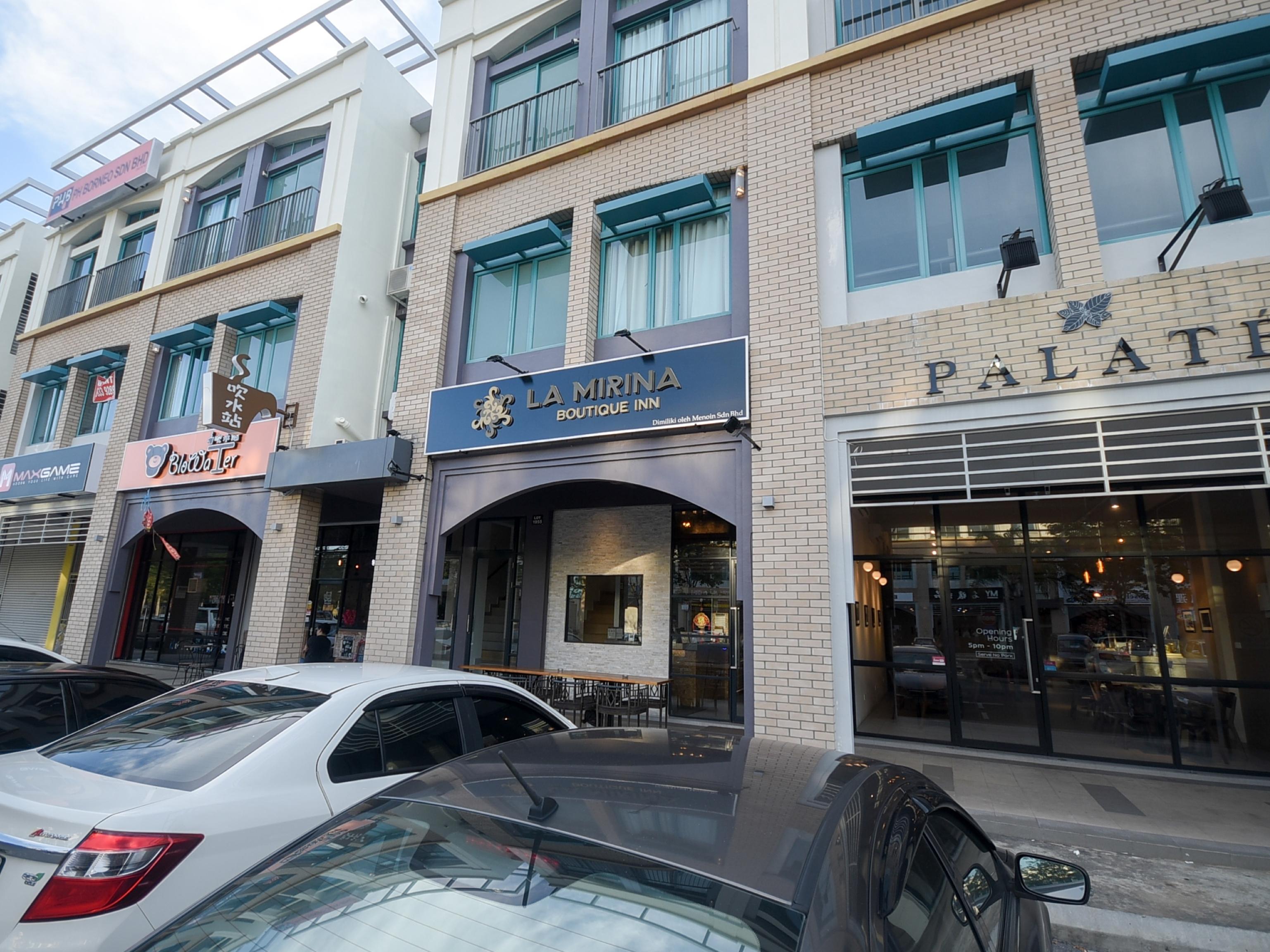 Oyo 1023 La Mirina Boutique Inn Екстериор снимка