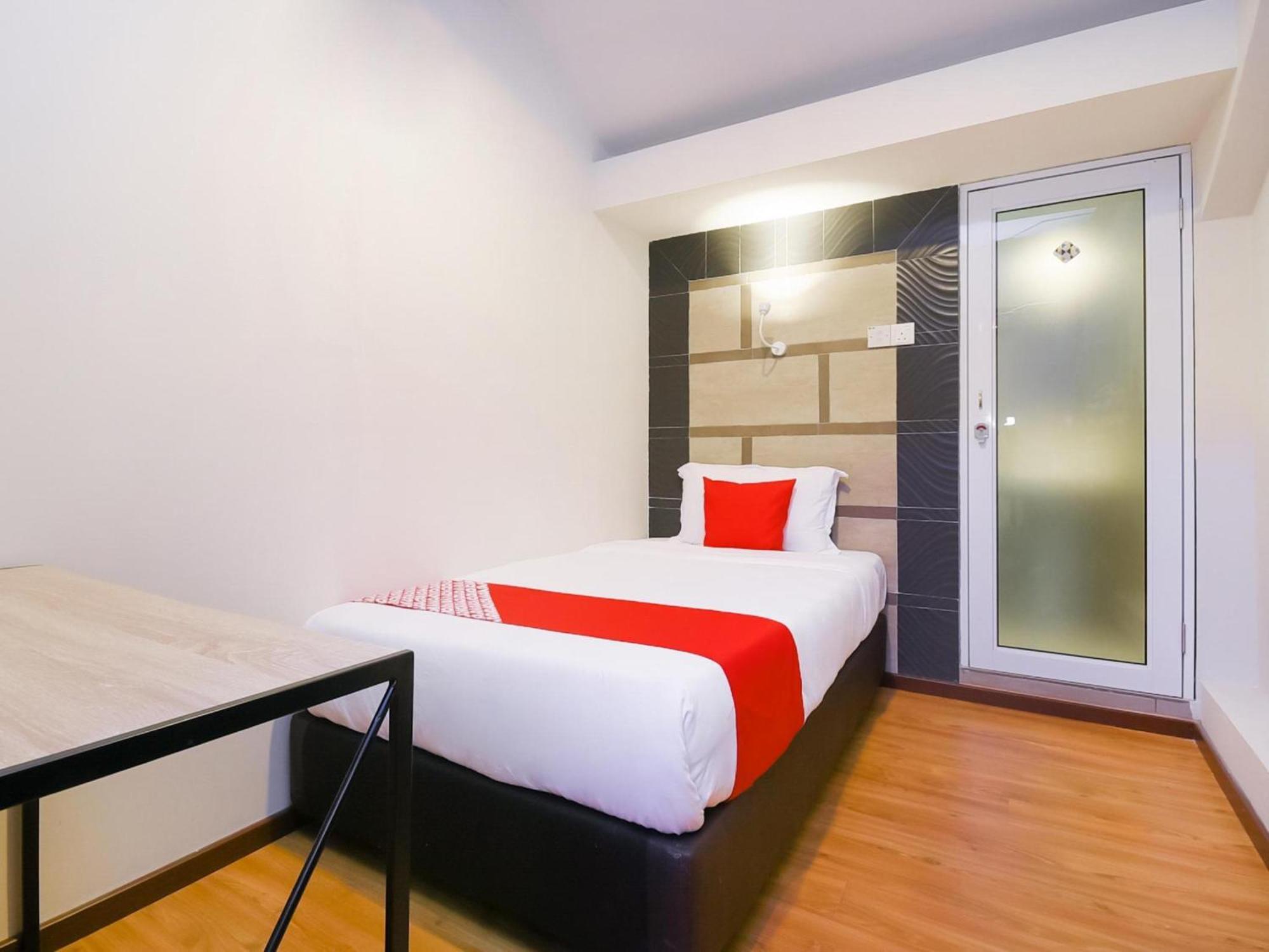 Oyo 1023 La Mirina Boutique Inn Екстериор снимка