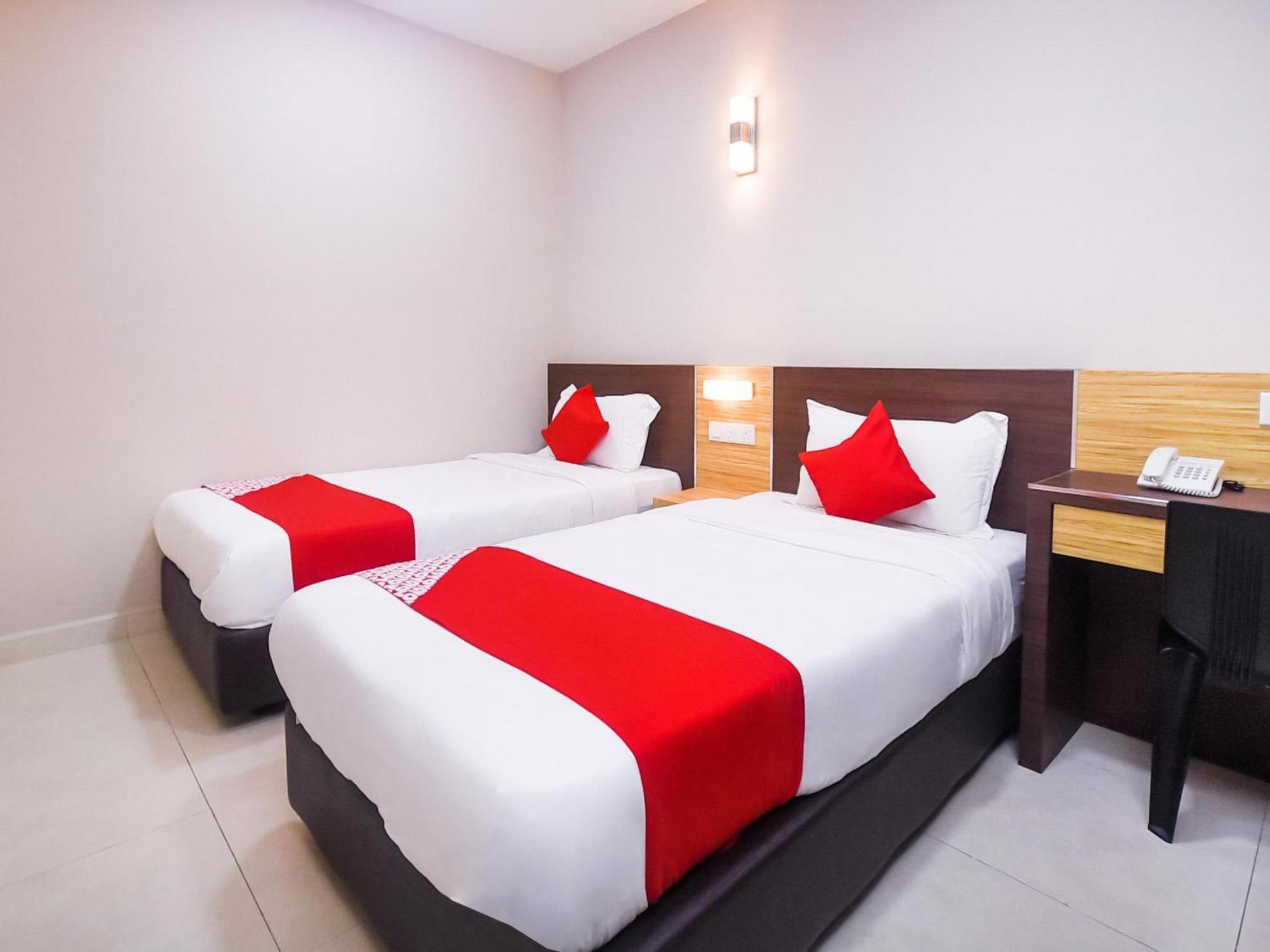 Oyo 1023 La Mirina Boutique Inn Екстериор снимка