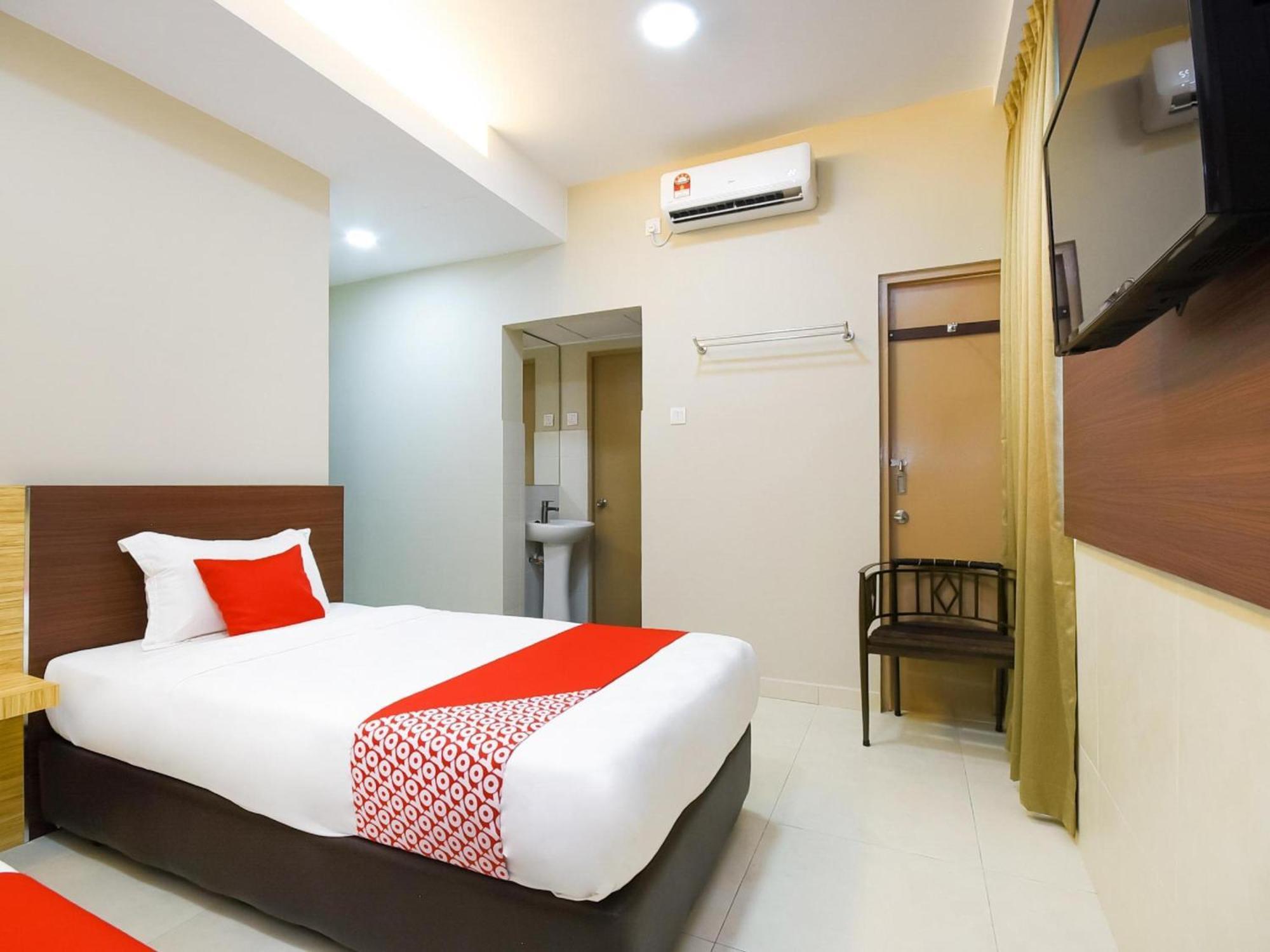 Oyo 1023 La Mirina Boutique Inn Екстериор снимка