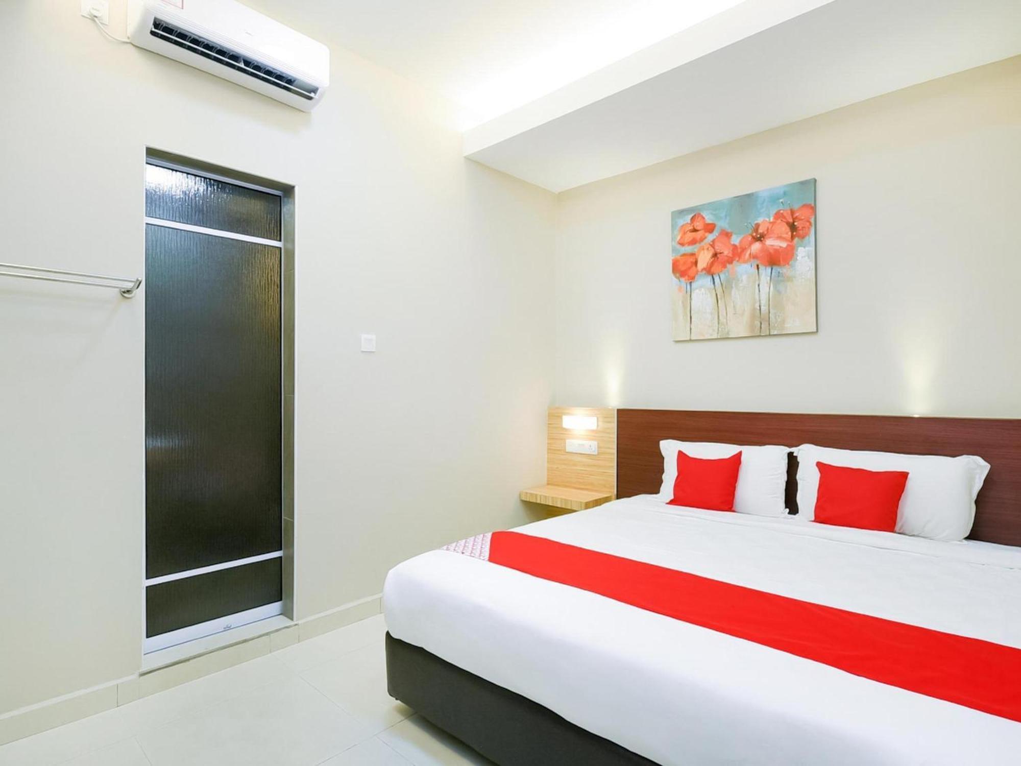 Oyo 1023 La Mirina Boutique Inn Екстериор снимка