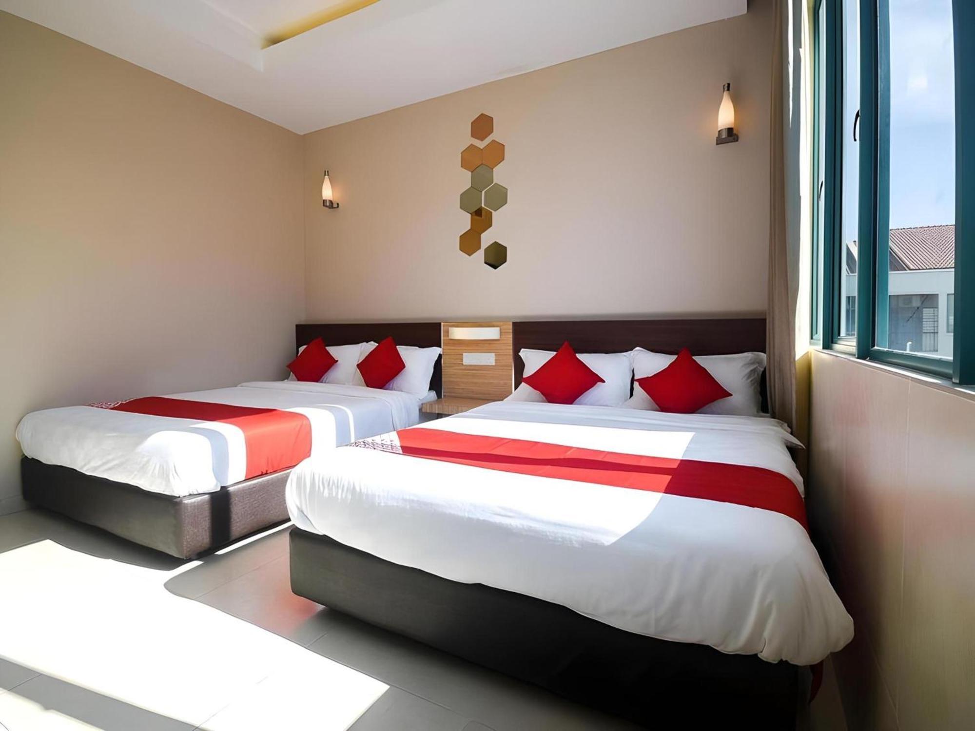 Oyo 1023 La Mirina Boutique Inn Екстериор снимка