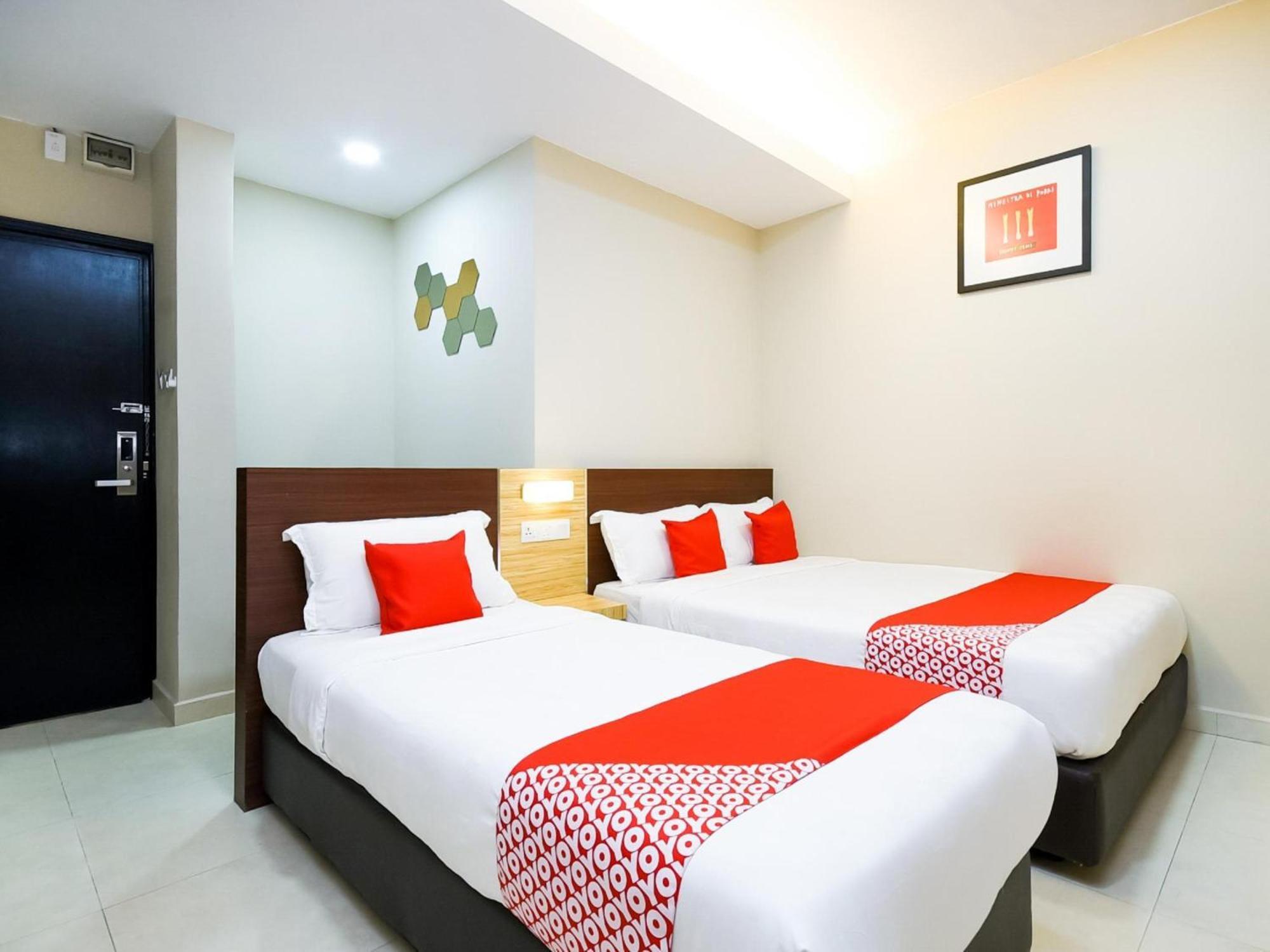 Oyo 1023 La Mirina Boutique Inn Екстериор снимка