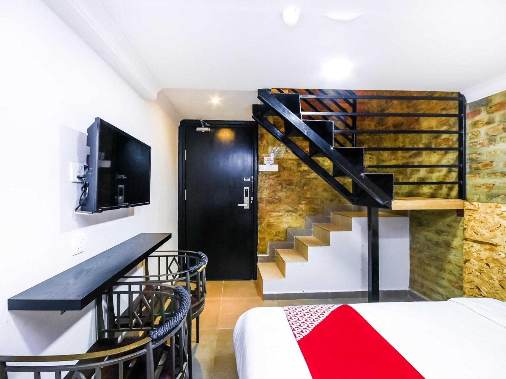 Oyo 1023 La Mirina Boutique Inn Екстериор снимка