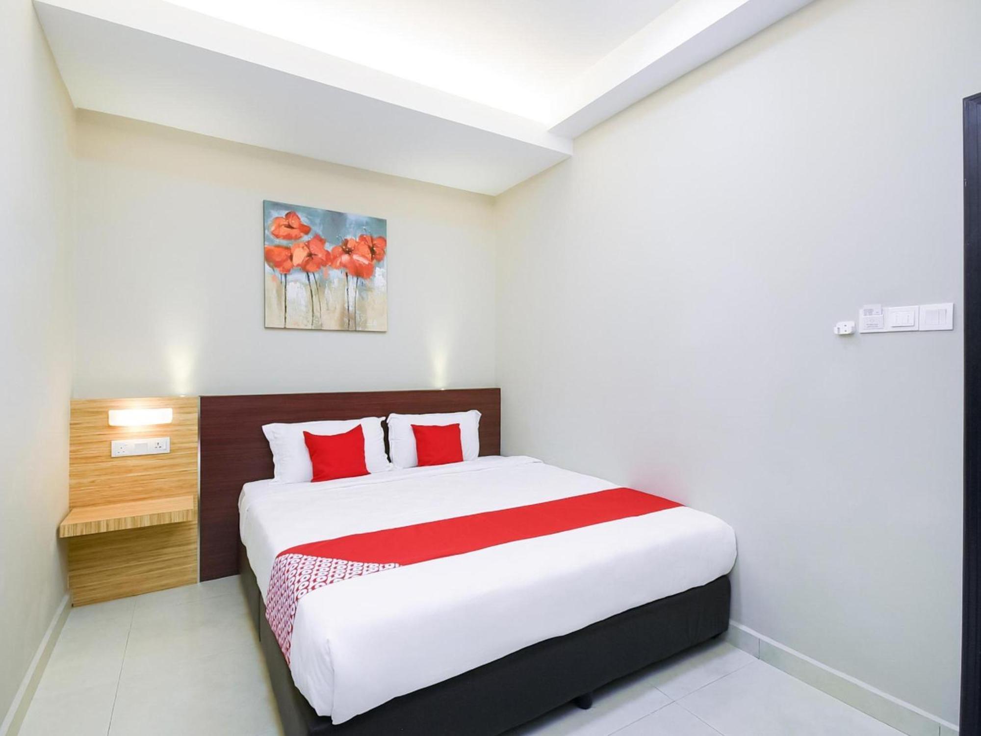 Oyo 1023 La Mirina Boutique Inn Екстериор снимка