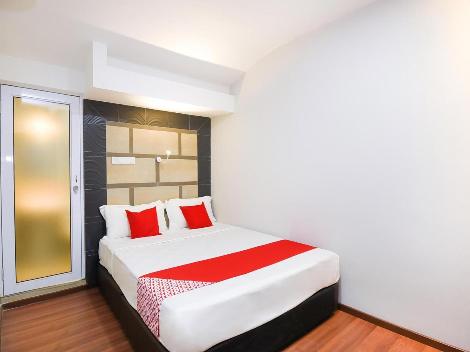 Oyo 1023 La Mirina Boutique Inn Екстериор снимка