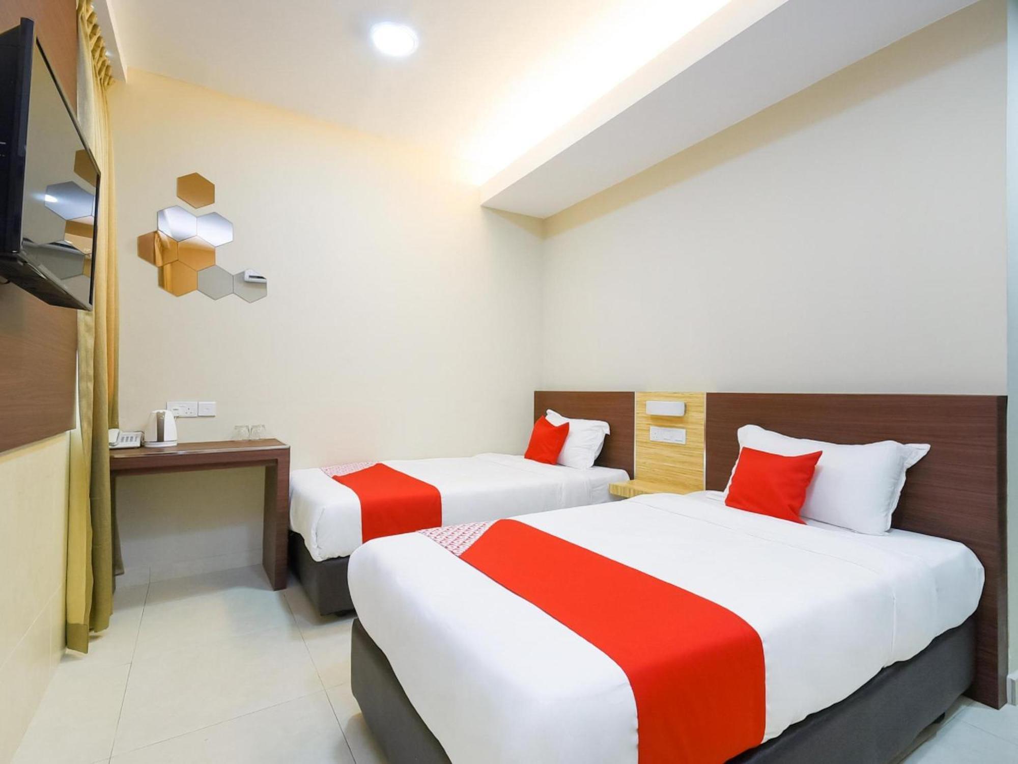 Oyo 1023 La Mirina Boutique Inn Екстериор снимка