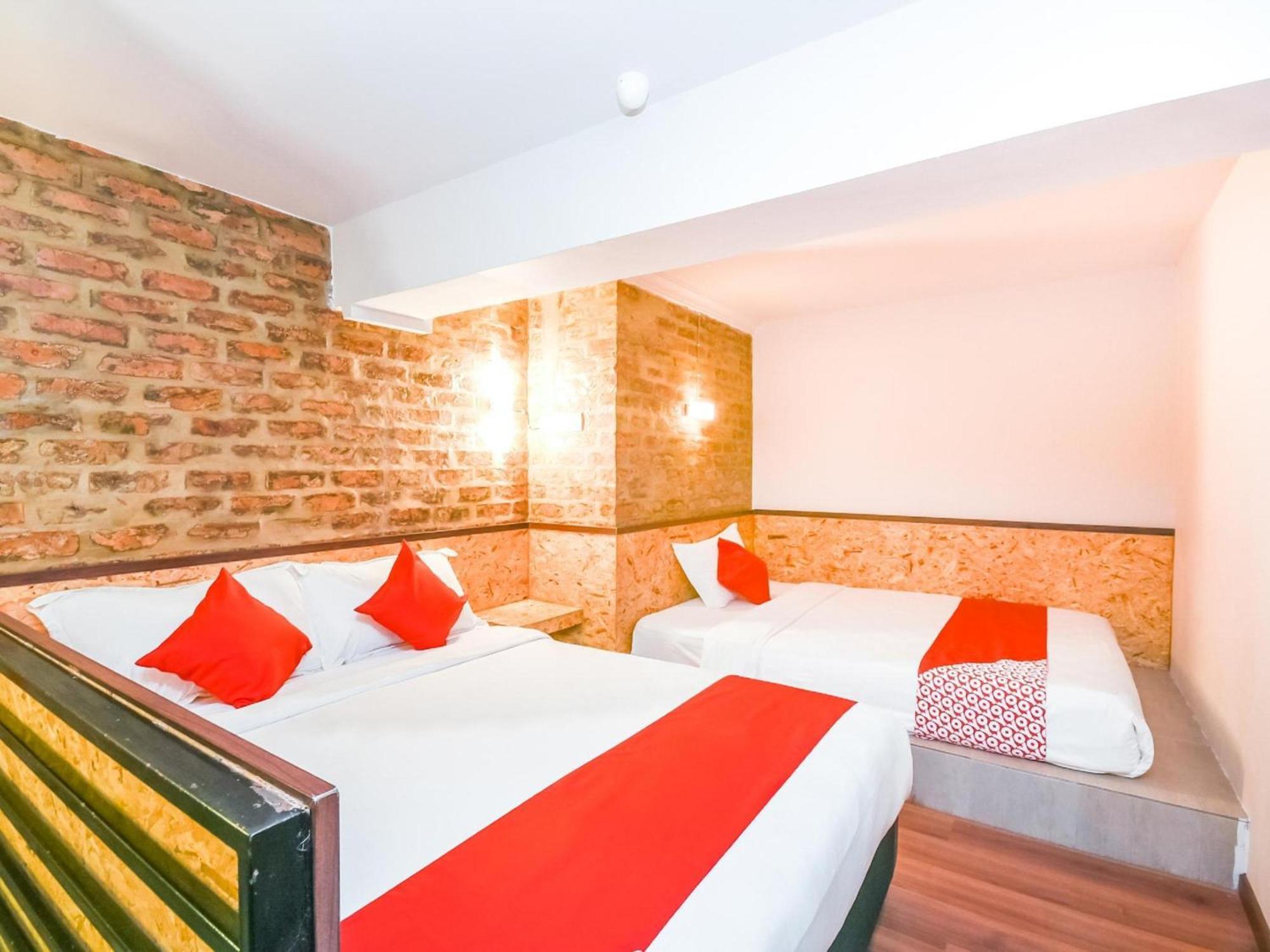 Oyo 1023 La Mirina Boutique Inn Екстериор снимка